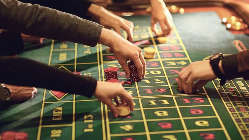 Martingale hoặc fibonacci roulette